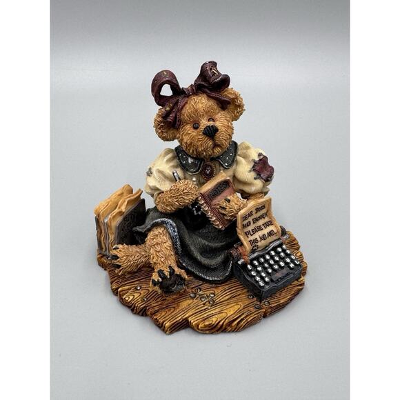1999 Boyds Bear Figurine Ms. Friday Quiting Job Take This Job And. No Box - Picture 1 of 8